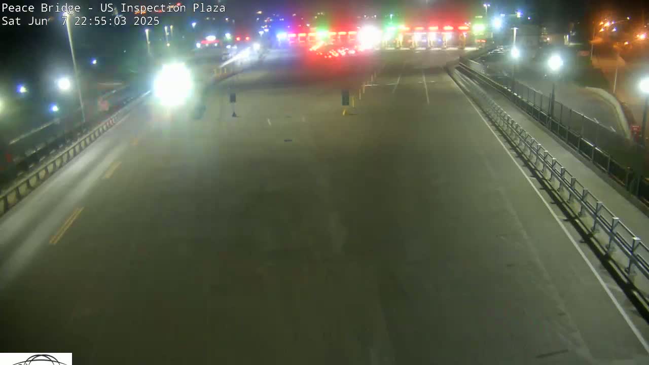 Buffalo, Peace Bridge USA Inspection Plaza & Lane Live Cam - Buffalo, Erie , Buffalo -Niagara Falls, New York, USA