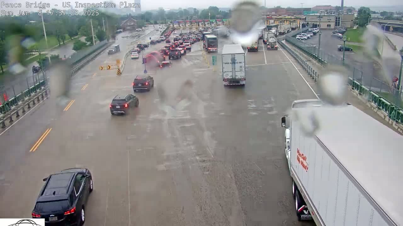 Buffalo, Peace Bridge USA Inspection Plaza & Lane Live Cam - Buffalo, Erie , Buffalo -Niagara Falls, New York, USA