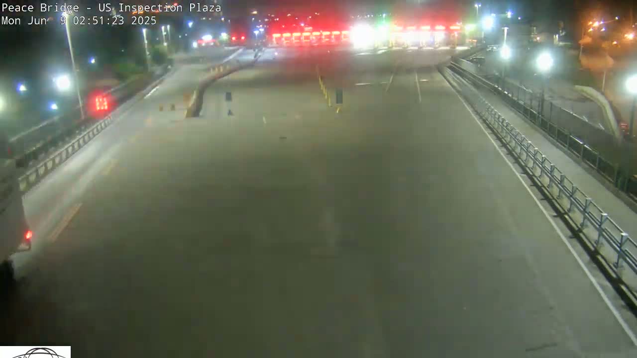 Buffalo, Peace Bridge USA Inspection Plaza & Lane Live Cam - Buffalo, Erie , Buffalo -Niagara Falls, New York, USA