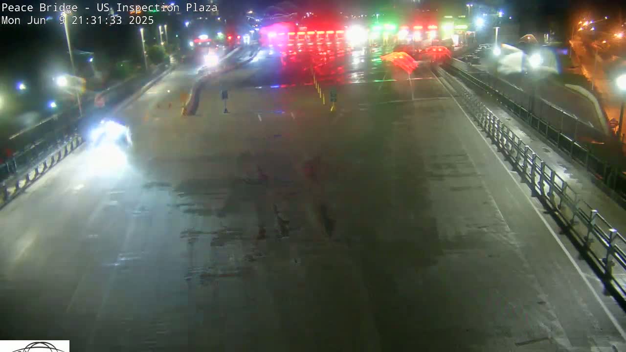 Buffalo, Peace Bridge USA Inspection Plaza & Lane Live Cam - Buffalo, Erie , Buffalo -Niagara Falls, New York, USA