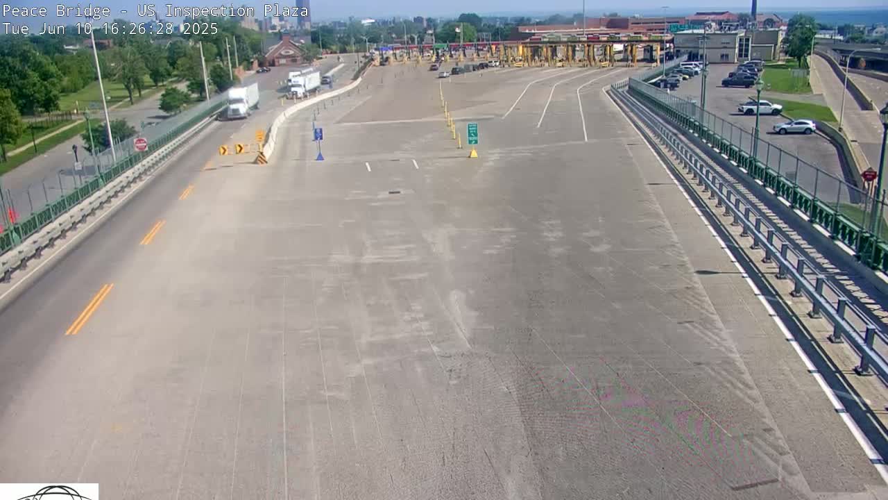 Buffalo, Peace Bridge USA Inspection Plaza & Lane Live Cam - Buffalo, Erie , Buffalo -Niagara Falls, New York, USA