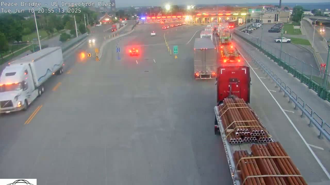 Buffalo, Peace Bridge USA Inspection Plaza & Lane Live Cam - Buffalo, Erie , Buffalo -Niagara Falls, New York, USA