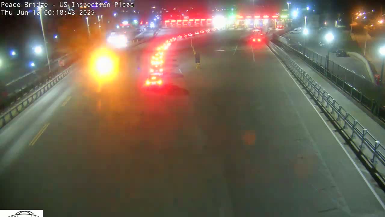 Buffalo, Peace Bridge USA Inspection Plaza & Lane Live Cam - Buffalo, Erie , Buffalo -Niagara Falls, New York, USA