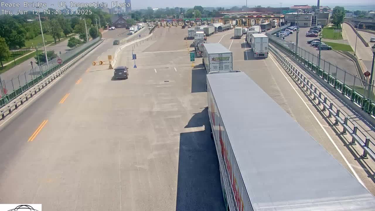 Buffalo, Peace Bridge USA Inspection Plaza & Lane Live Cam - Buffalo, Erie , Buffalo -Niagara Falls, New York, USA