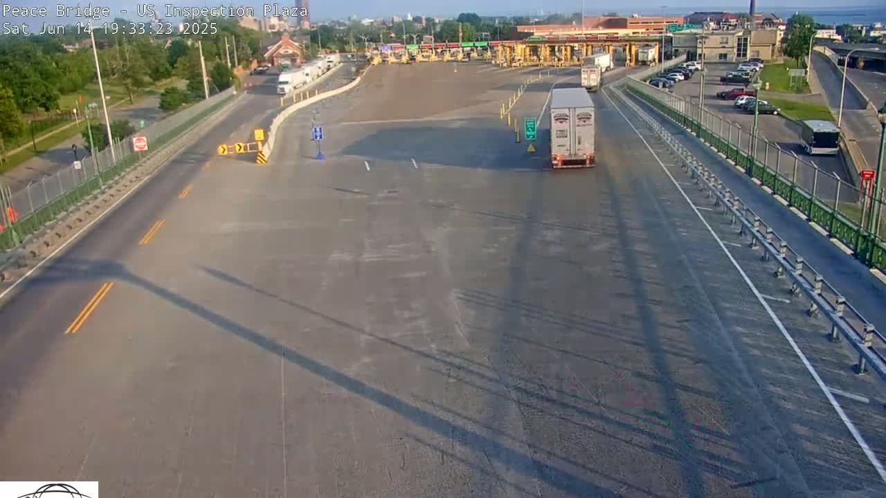 Buffalo, Peace Bridge USA Inspection Plaza & Lane Live Cam - Buffalo, Erie , Buffalo -Niagara Falls, New York, USA