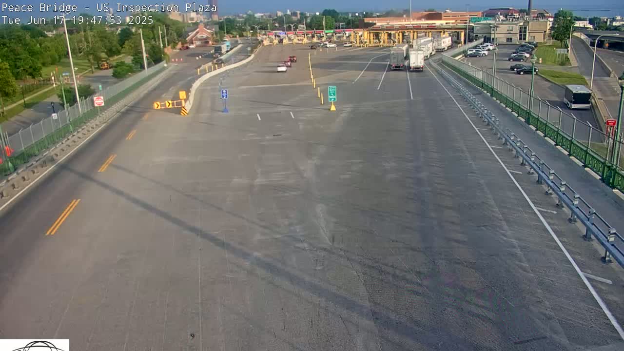 Buffalo, Peace Bridge USA Inspection Plaza & Lane Live Cam - Buffalo, Erie , Buffalo -Niagara Falls, New York, USA