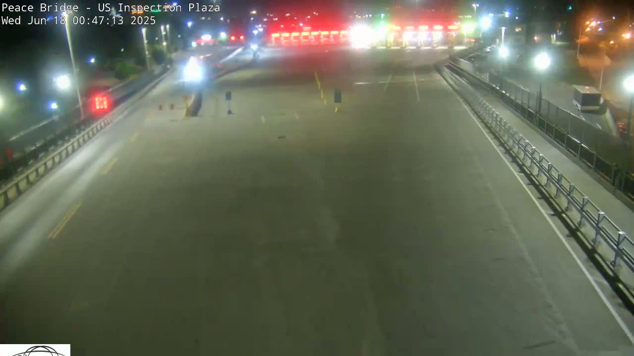 Buffalo, Peace Bridge USA Inspection Plaza & Lane Live Cam - Buffalo, Erie , Buffalo -Niagara Falls, New York, USA