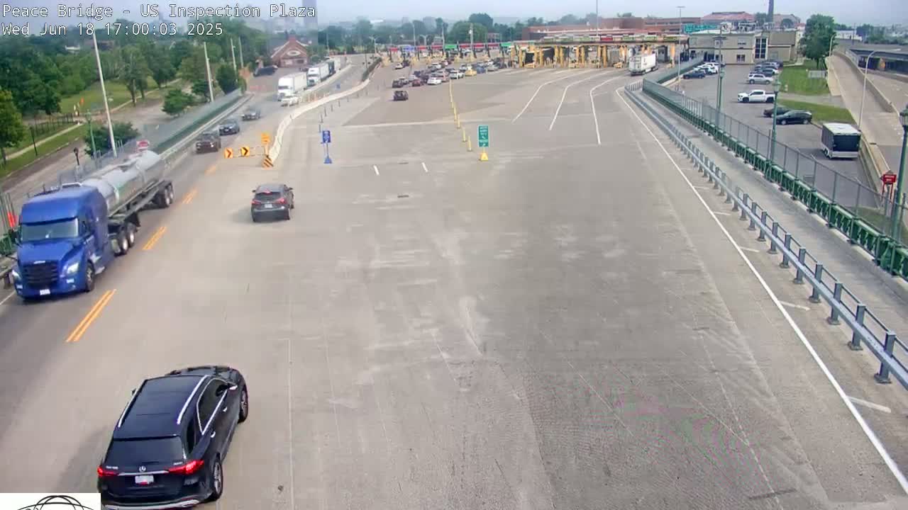 Buffalo, Peace Bridge USA Inspection Plaza & Lane Live Cam - Buffalo, Erie , Buffalo -Niagara Falls, New York, USA