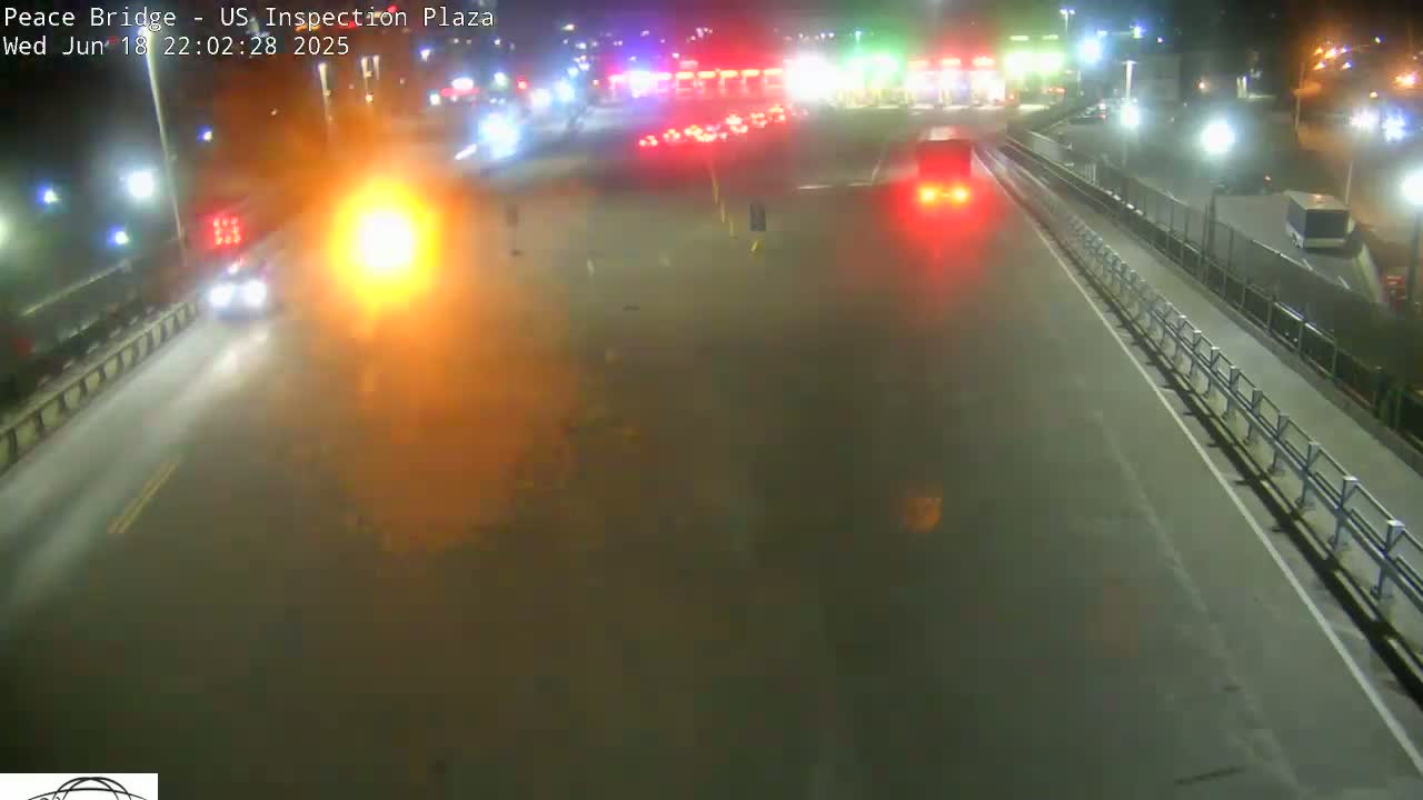 Buffalo, Peace Bridge USA Inspection Plaza & Lane Live Cam - Buffalo, Erie , Buffalo -Niagara Falls, New York, USA