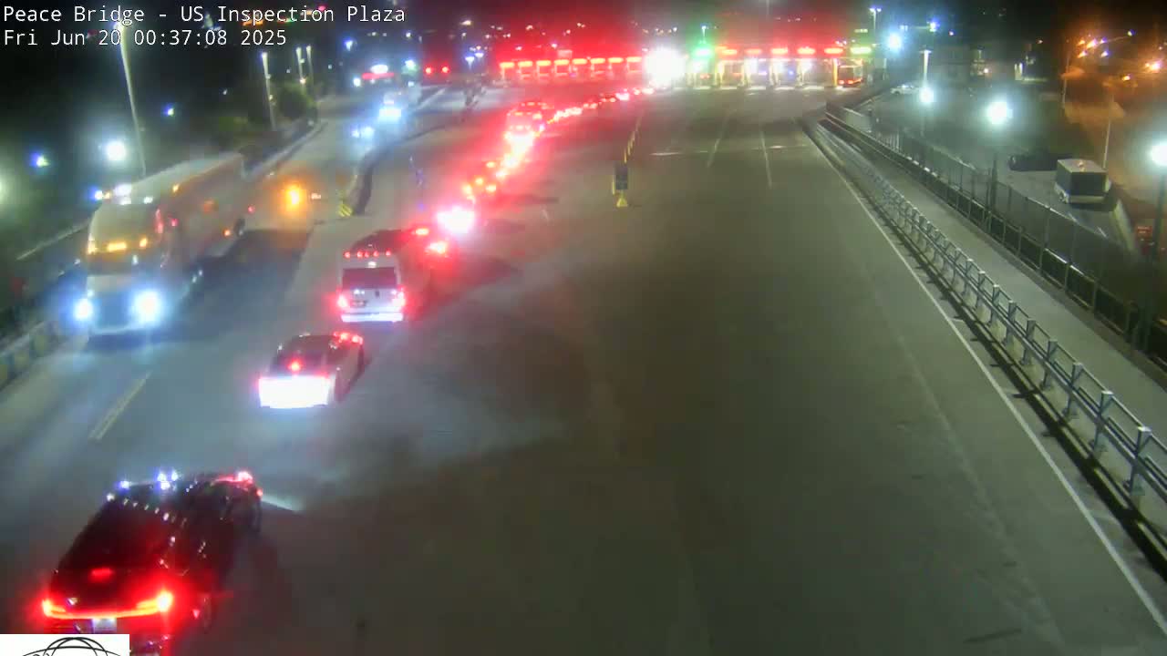 Buffalo, Peace Bridge USA Inspection Plaza & Lane Live Cam - Buffalo, Erie , Buffalo -Niagara Falls, New York, USA