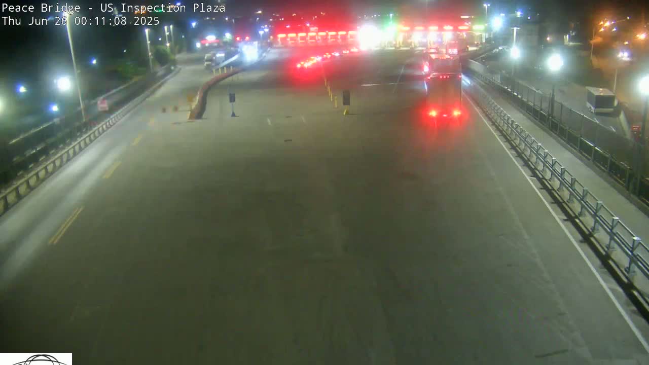 Buffalo, Peace Bridge USA Inspection Plaza & Lane Live Cam - Buffalo, Erie , Buffalo -Niagara Falls, New York, USA