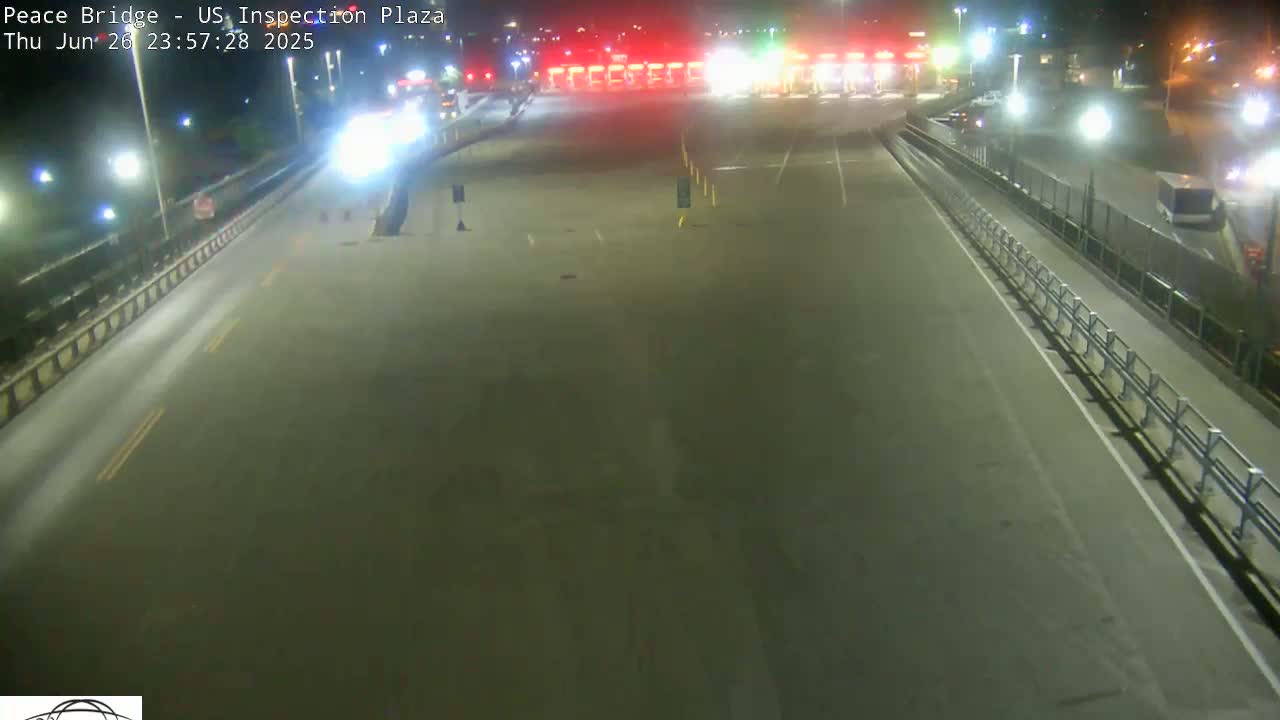 Buffalo, Peace Bridge USA Inspection Plaza & Lane Live Cam - Buffalo, Erie , Buffalo -Niagara Falls, New York, USA