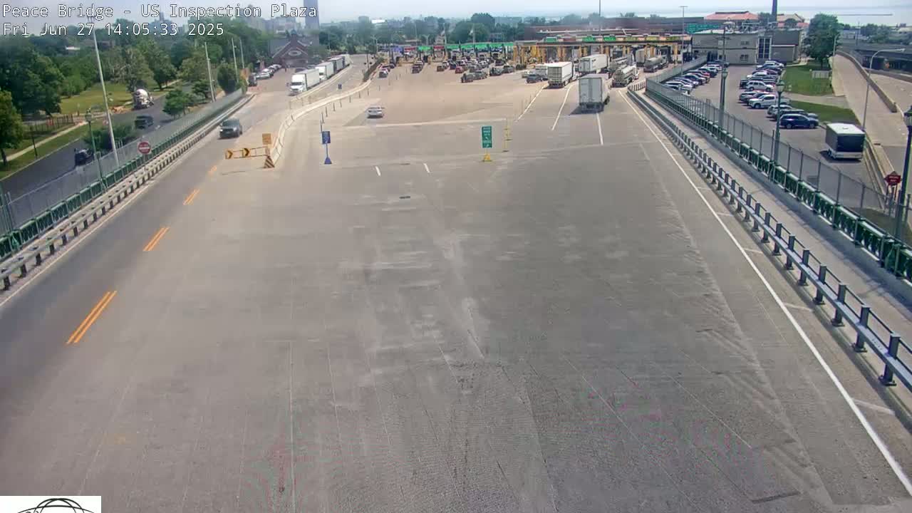 Buffalo, Peace Bridge USA Inspection Plaza & Lane Live Cam - Buffalo, Erie , Buffalo -Niagara Falls, New York, USA