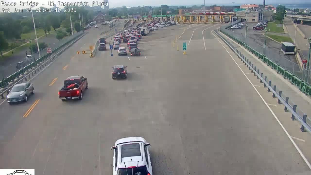 Buffalo, Peace Bridge USA Inspection Plaza & Lane Live Cam - Buffalo, Erie , Buffalo -Niagara Falls, New York, USA