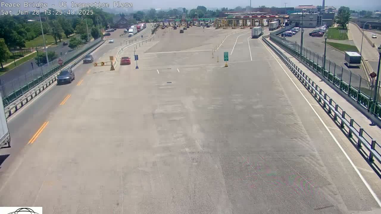 Buffalo, Peace Bridge USA Inspection Plaza & Lane Live Cam - Buffalo, Erie , Buffalo -Niagara Falls, New York, USA