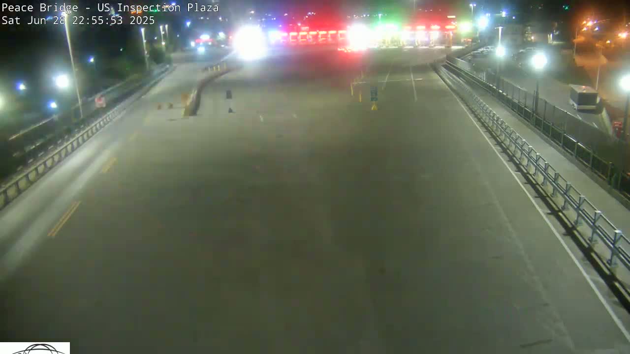 Buffalo, Peace Bridge USA Inspection Plaza & Lane Live Cam - Buffalo, Erie , Buffalo -Niagara Falls, New York, USA