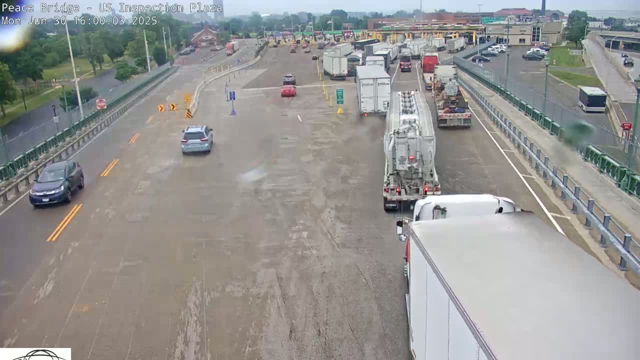 Buffalo, Peace Bridge USA Inspection Plaza & Lane Live Cam - Buffalo, Erie , Buffalo -Niagara Falls, New York, USA