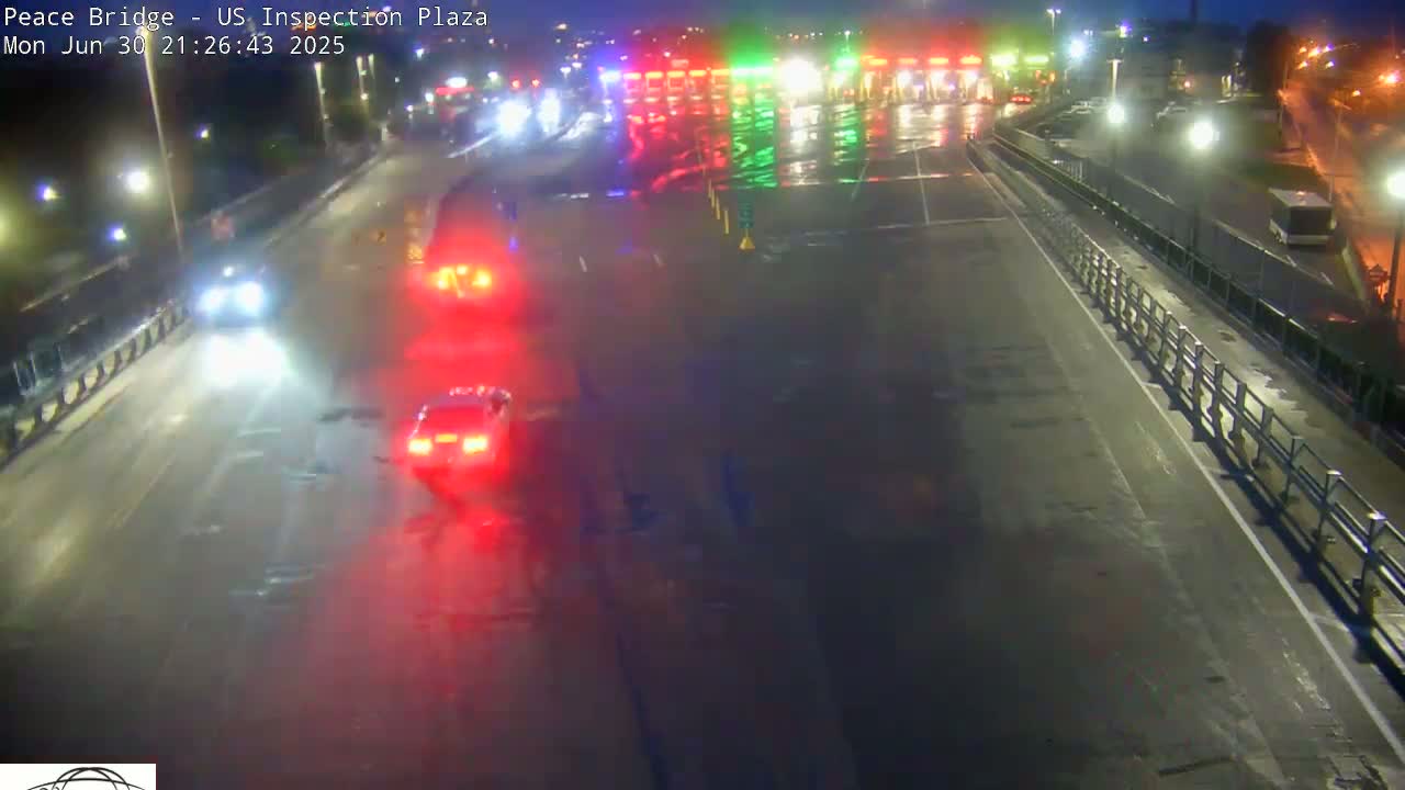 Buffalo, Peace Bridge USA Inspection Plaza & Lane Live Cam - Buffalo, Erie , Buffalo -Niagara Falls, New York, USA