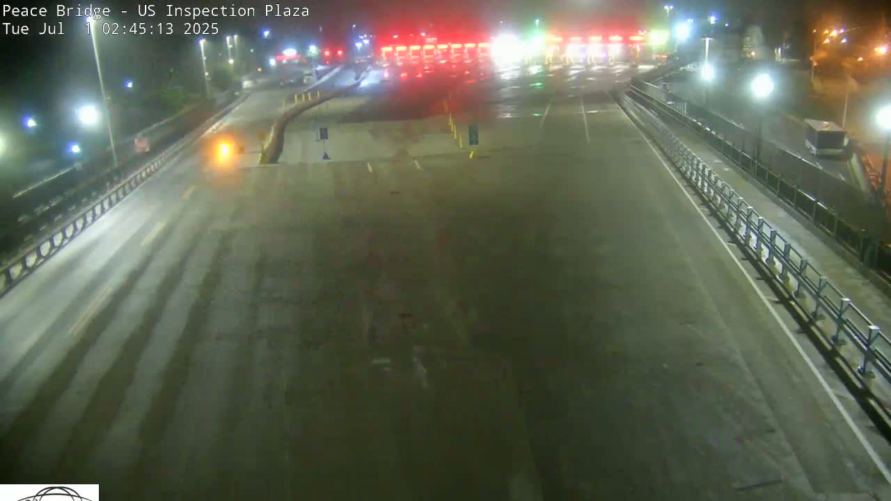 Buffalo, Peace Bridge USA Inspection Plaza & Lane Live Cam - Buffalo, Erie , Buffalo -Niagara Falls, New York, USA