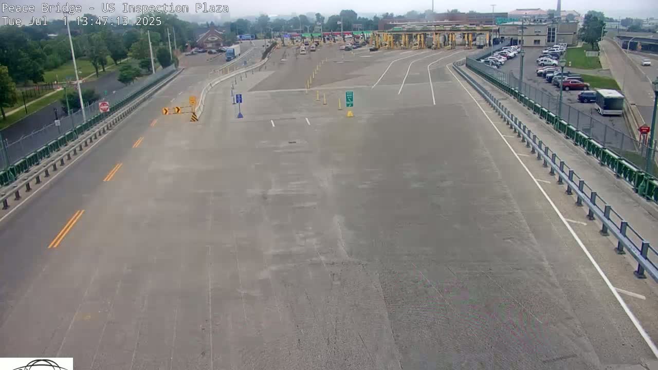 Buffalo, Peace Bridge USA Inspection Plaza & Lane Live Cam - Buffalo, Erie , Buffalo -Niagara Falls, New York, USA