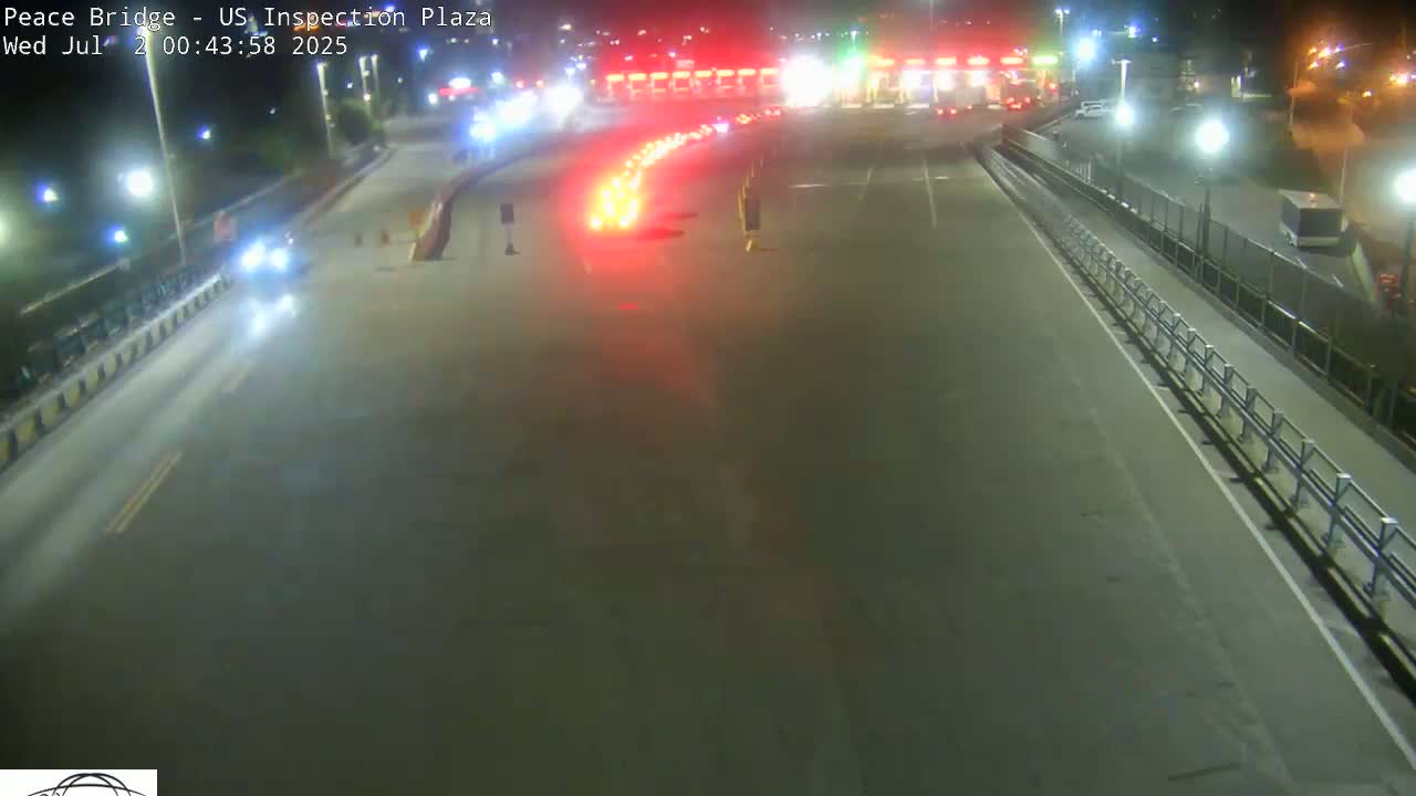 Buffalo, Peace Bridge USA Inspection Plaza & Lane Live Cam - Buffalo, Erie , Buffalo -Niagara Falls, New York, USA
