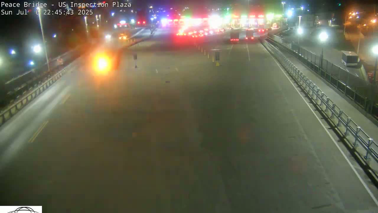 Buffalo, Peace Bridge USA Inspection Plaza & Lane Live Cam - Buffalo, Erie , Buffalo -Niagara Falls, New York, USA