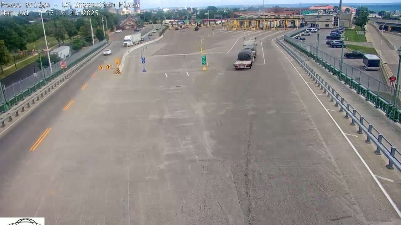 Buffalo, Peace Bridge USA Inspection Plaza & Lane Live Cam - Buffalo, Erie , Buffalo -Niagara Falls, New York, USA