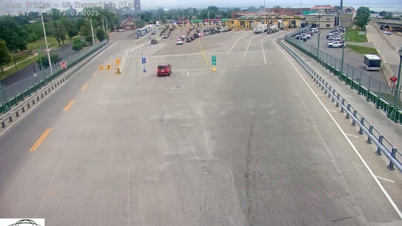 Buffalo, Peace Bridge USA Inspection Plaza & Lane Live Cam - Buffalo, Erie , Buffalo -Niagara Falls, New York, USA