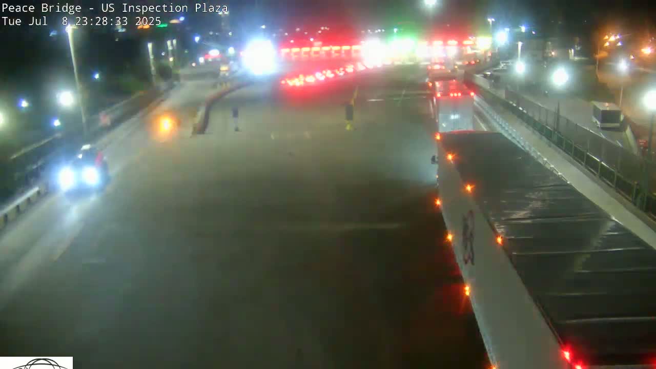 Buffalo, Peace Bridge USA Inspection Plaza & Lane Live Cam - Buffalo, Erie , Buffalo -Niagara Falls, New York, USA