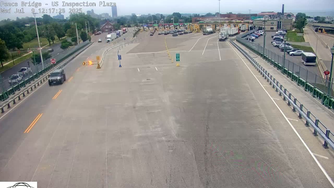Buffalo, Peace Bridge USA Inspection Plaza & Lane Live Cam - Buffalo, Erie , Buffalo -Niagara Falls, New York, USA