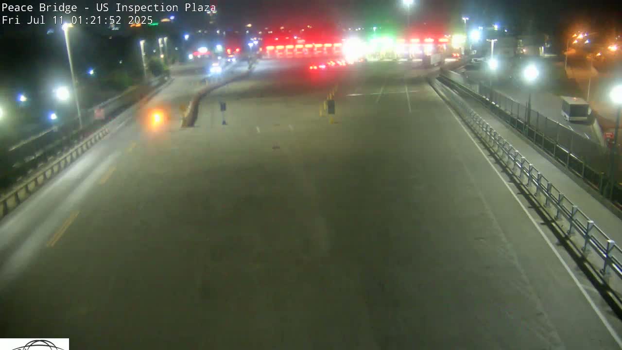 Buffalo, Peace Bridge USA Inspection Plaza & Lane Live Cam - Buffalo, Erie , Buffalo -Niagara Falls, New York, USA