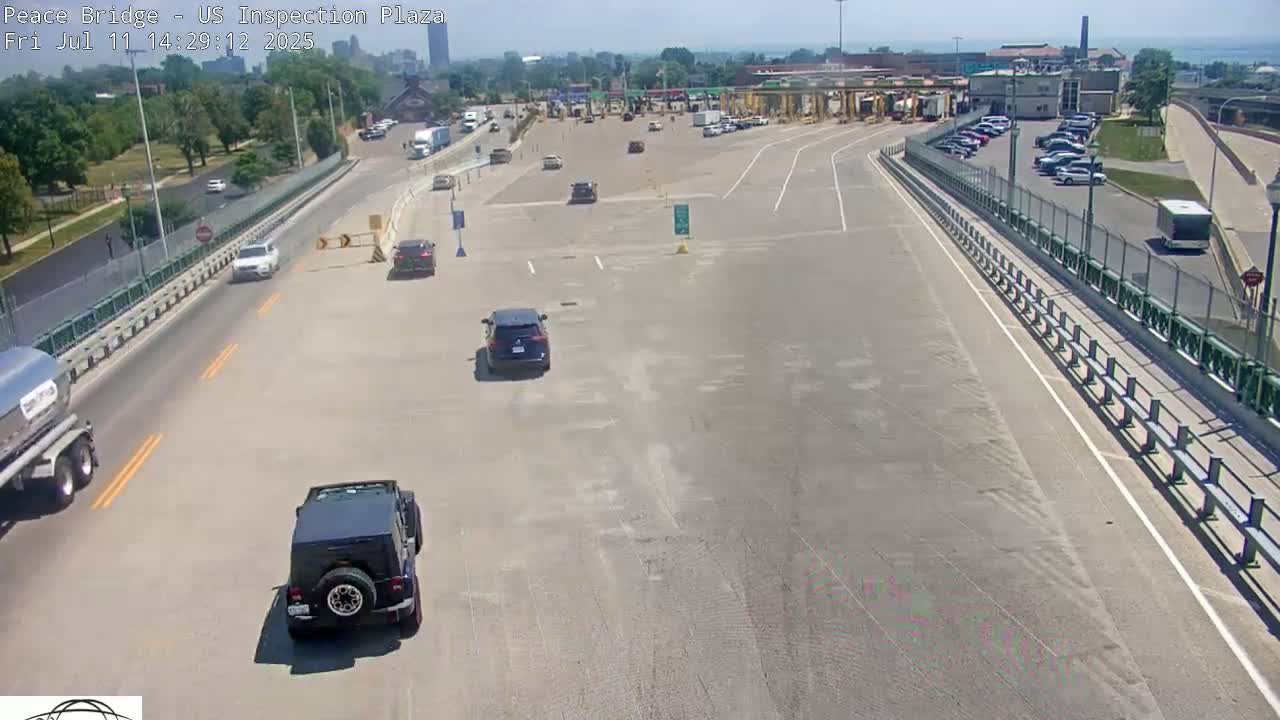 Buffalo, Peace Bridge USA Inspection Plaza & Lane Live Cam - Buffalo, Erie , Buffalo -Niagara Falls, New York, USA