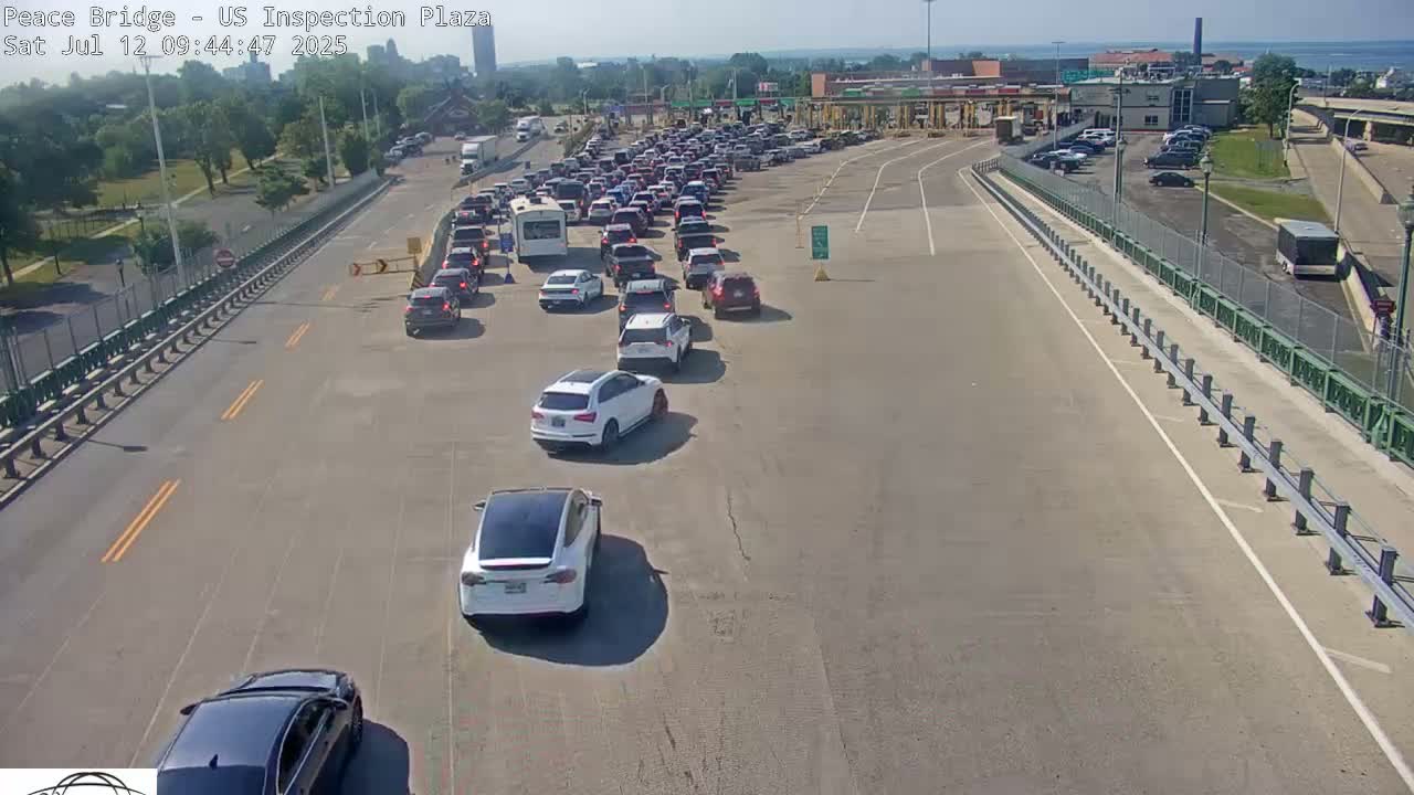Buffalo, Peace Bridge USA Inspection Plaza & Lane Live Cam - Buffalo, Erie , Buffalo -Niagara Falls, New York, USA