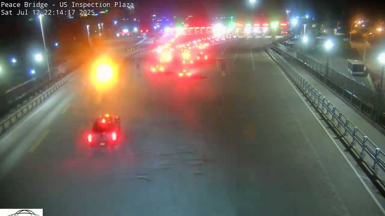 Buffalo, Peace Bridge USA Inspection Plaza & Lane Live Cam - Buffalo, Erie , Buffalo -Niagara Falls, New York, USA