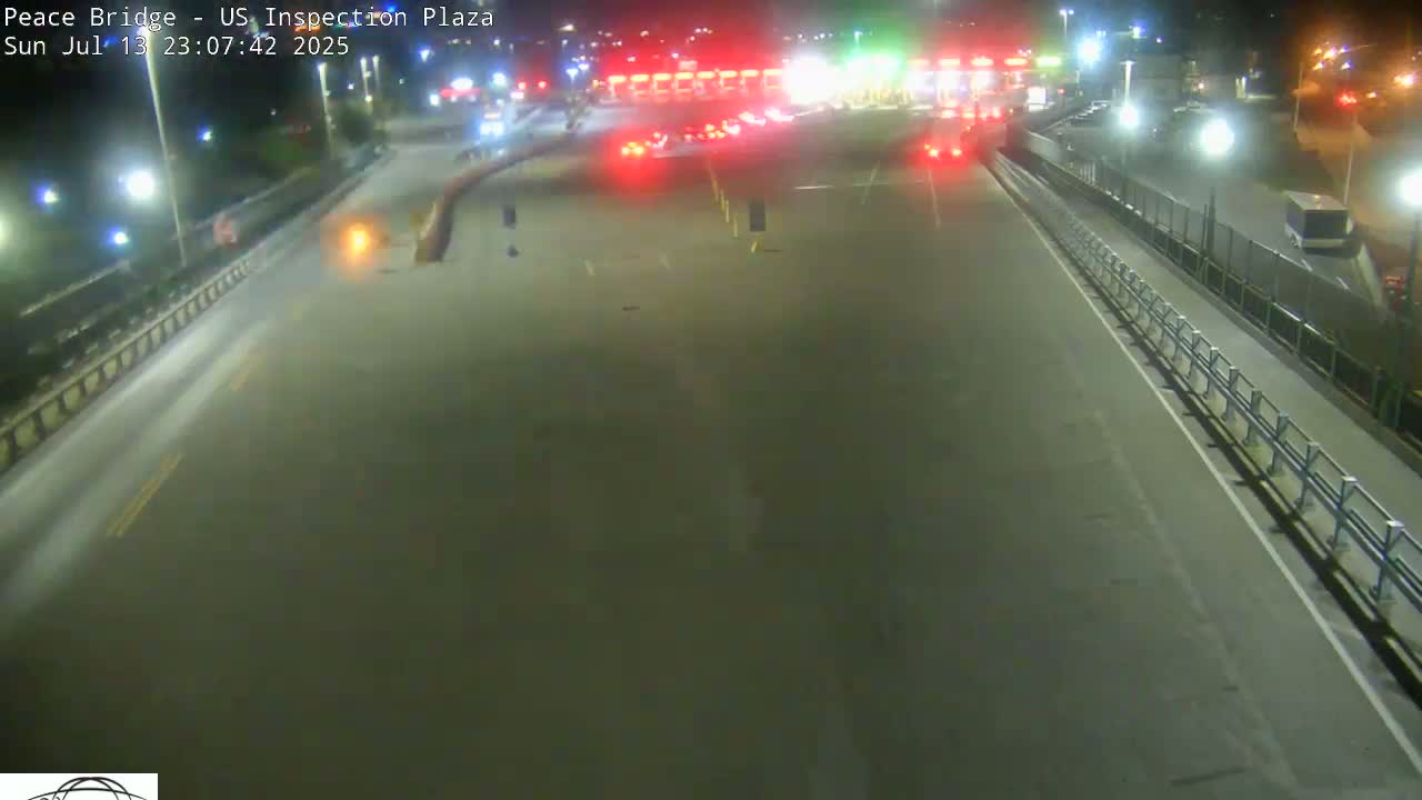 Buffalo, Peace Bridge USA Inspection Plaza & Lane Live Cam - Buffalo, Erie , Buffalo -Niagara Falls, New York, USA