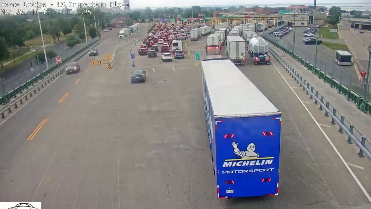 Buffalo, Peace Bridge USA Inspection Plaza & Lane Live Cam - Buffalo, Erie , Buffalo -Niagara Falls, New York, USA