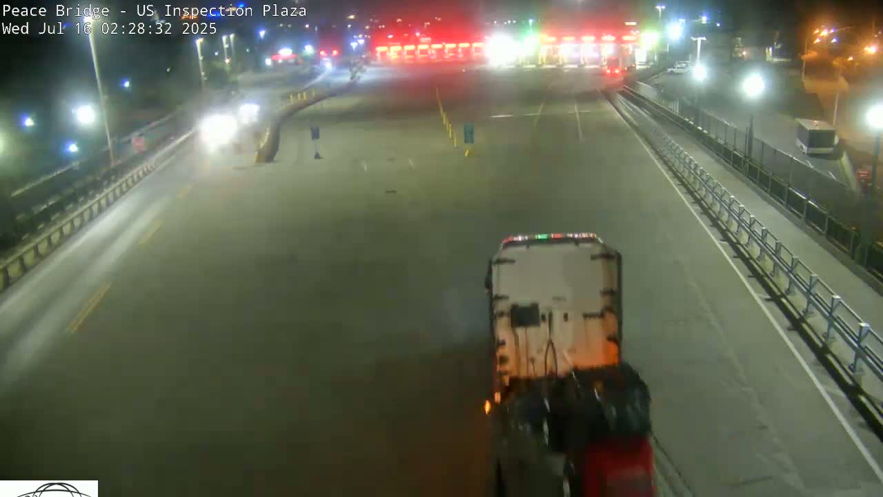 Buffalo, Peace Bridge USA Inspection Plaza & Lane Live Cam - Buffalo, Erie , Buffalo -Niagara Falls, New York, USA