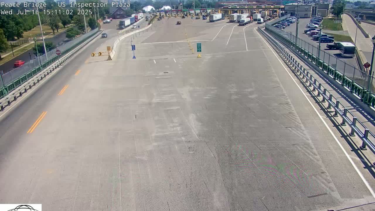 Buffalo, Peace Bridge USA Inspection Plaza & Lane Live Cam - Buffalo, Erie , Buffalo -Niagara Falls, New York, USA