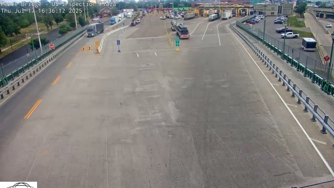 Buffalo, Peace Bridge USA Inspection Plaza & Lane Live Cam - Buffalo, Erie , Buffalo -Niagara Falls, New York, USA