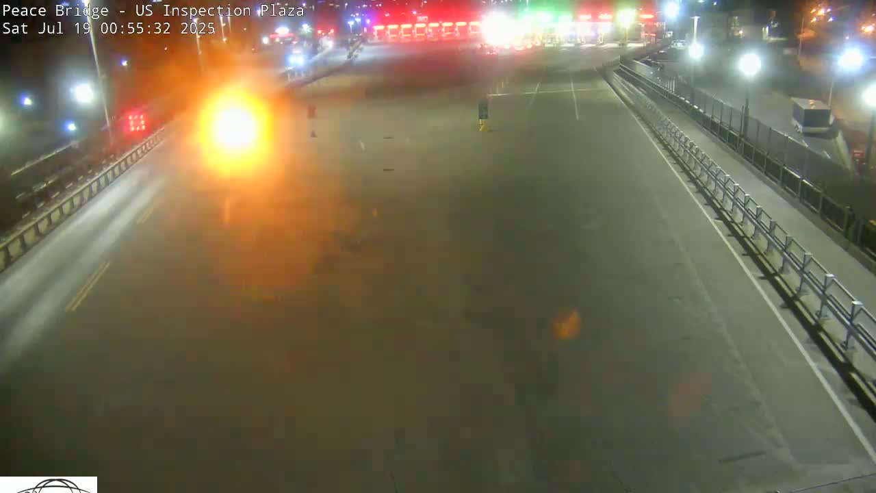 Buffalo, Peace Bridge USA Inspection Plaza & Lane Live Cam - Buffalo, Erie , Buffalo -Niagara Falls, New York, USA