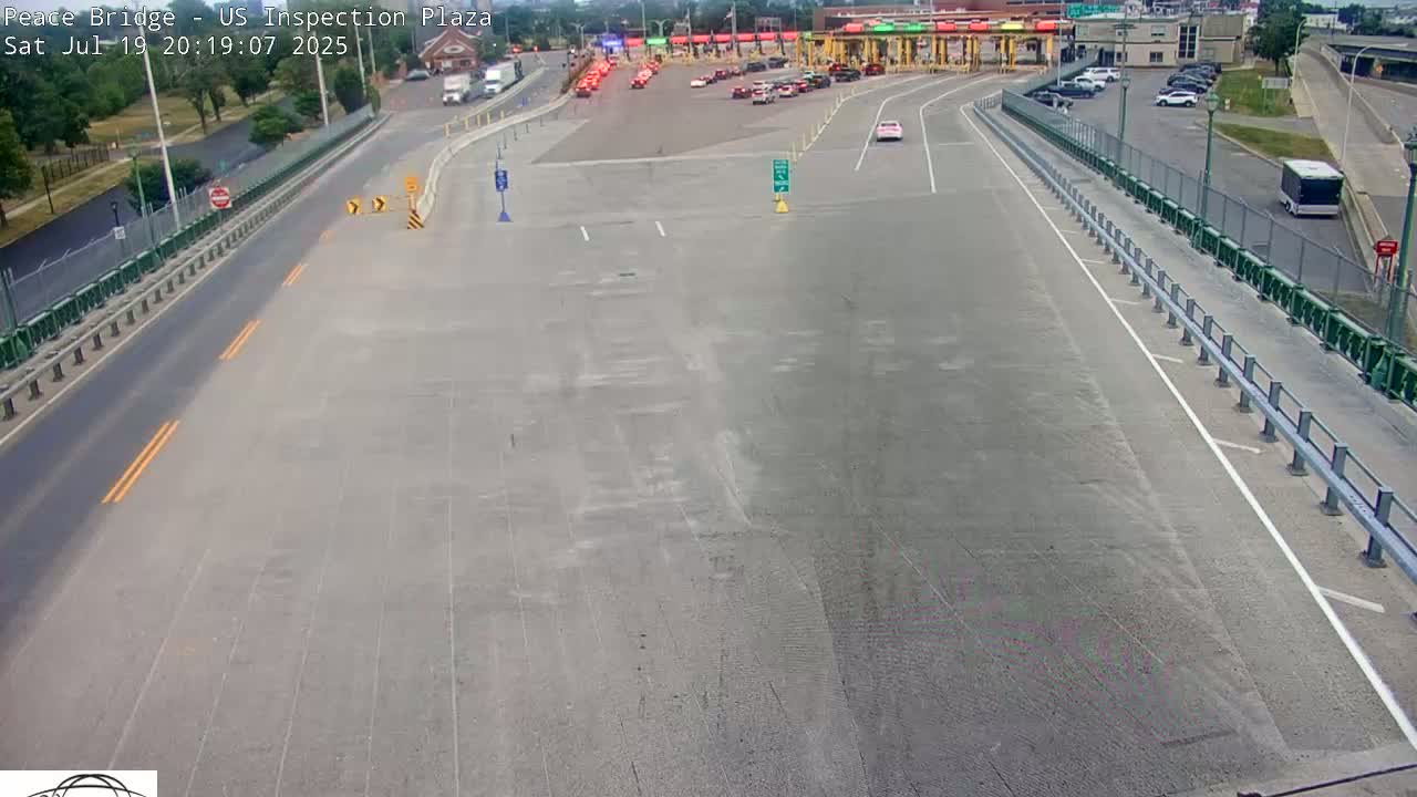 Buffalo, Peace Bridge USA Inspection Plaza & Lane Live Cam - Buffalo, Erie , Buffalo -Niagara Falls, New York, USA
