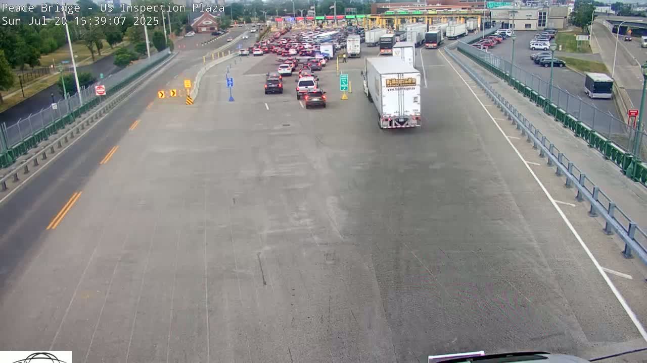 Buffalo, Peace Bridge USA Inspection Plaza & Lane Live Cam - Buffalo, Erie , Buffalo -Niagara Falls, New York, USA