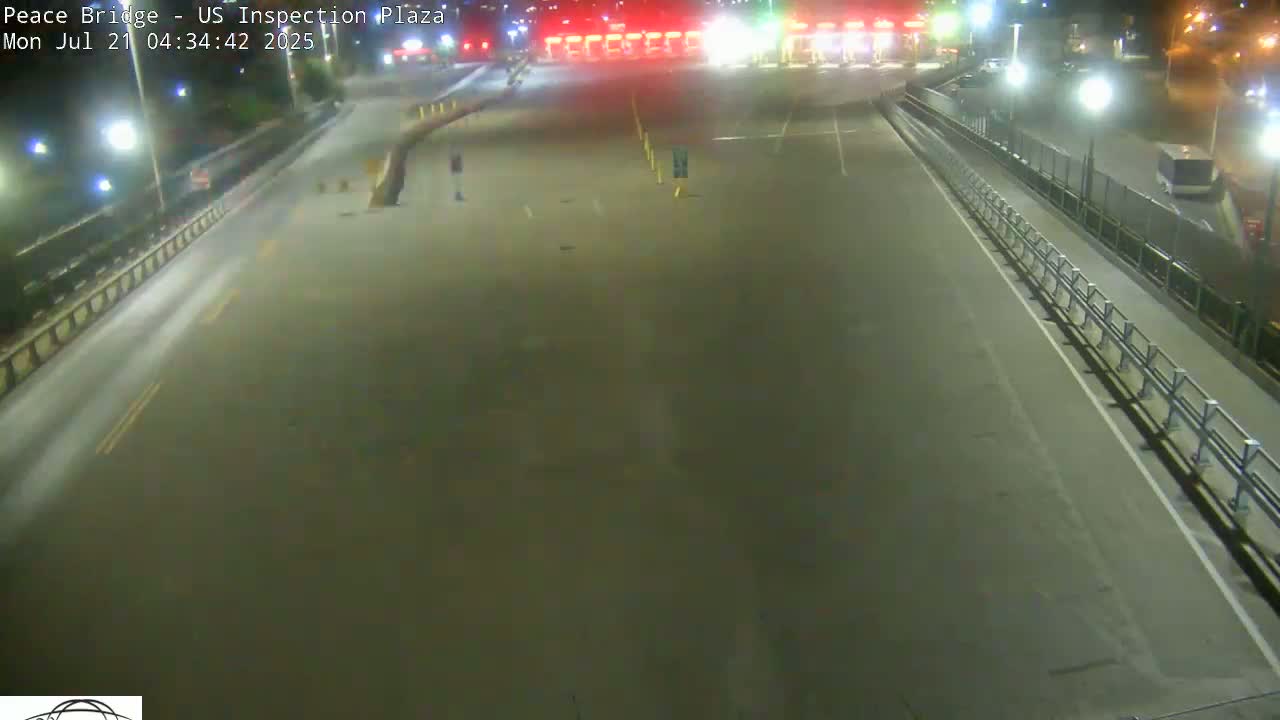 Buffalo, Peace Bridge USA Inspection Plaza & Lane Live Cam - Buffalo, Erie , Buffalo -Niagara Falls, New York, USA