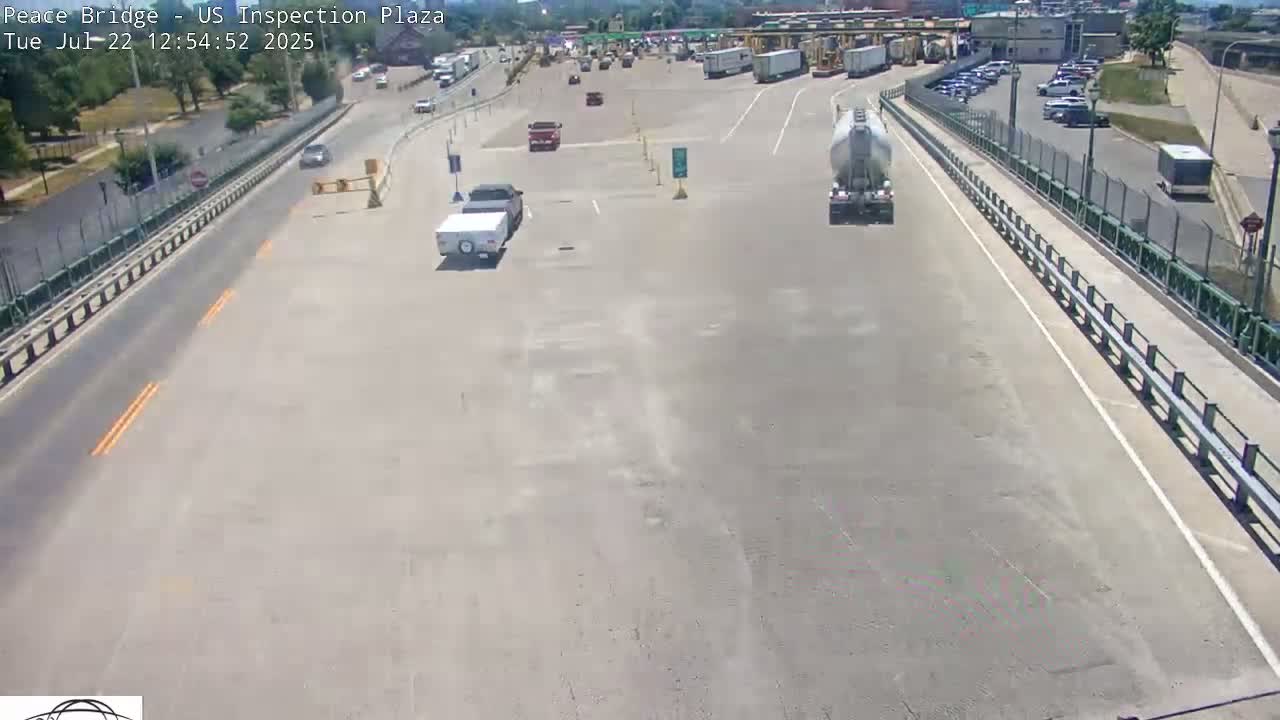Buffalo, Peace Bridge USA Inspection Plaza & Lane Live Cam - Buffalo, Erie , Buffalo -Niagara Falls, New York, USA