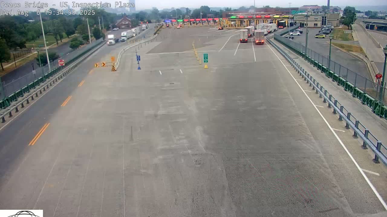 Buffalo, Peace Bridge USA Inspection Plaza & Lane Live Cam - Buffalo, Erie , Buffalo -Niagara Falls, New York, USA