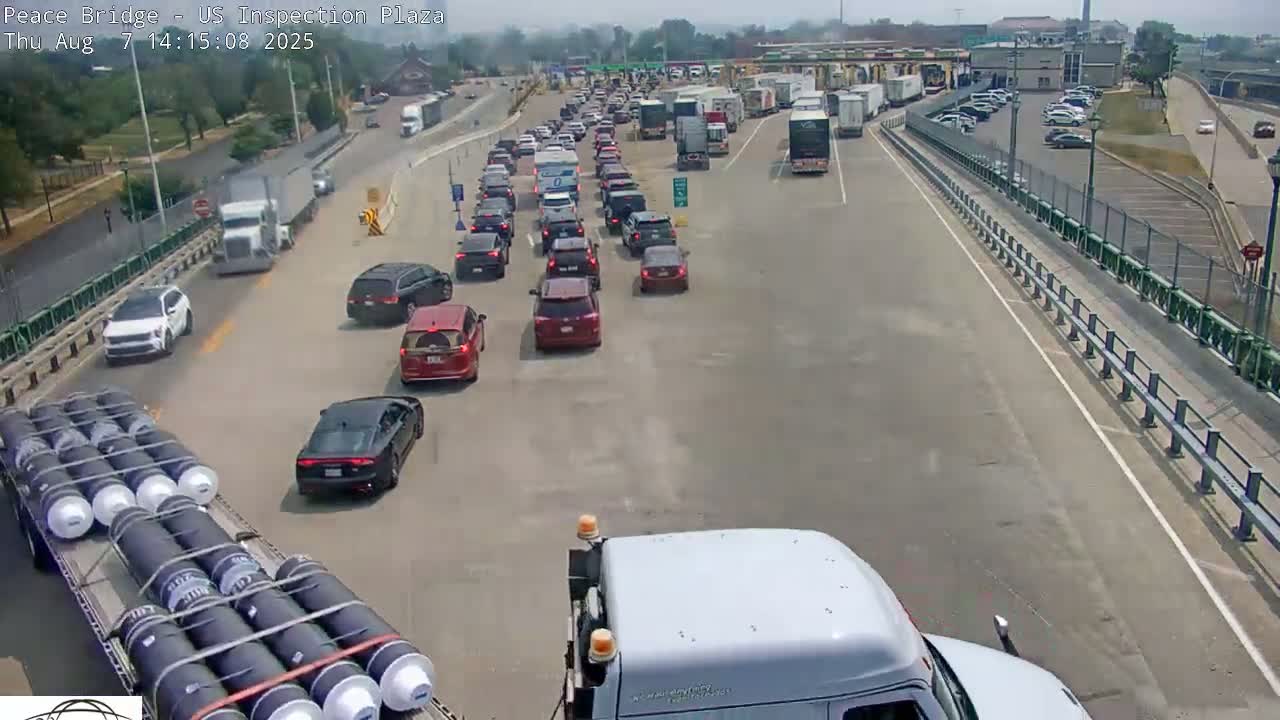 Buffalo, Peace Bridge USA Inspection Plaza & Lane Live Cam - Buffalo, Erie , Buffalo -Niagara Falls, New York, USA