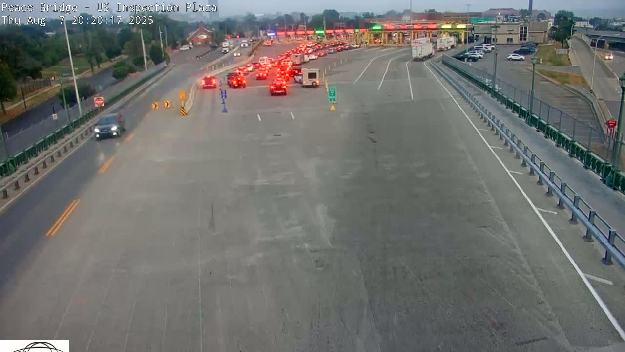 Buffalo, Peace Bridge USA Inspection Plaza & Lane Live Cam - Buffalo, Erie , Buffalo -Niagara Falls, New York, USA