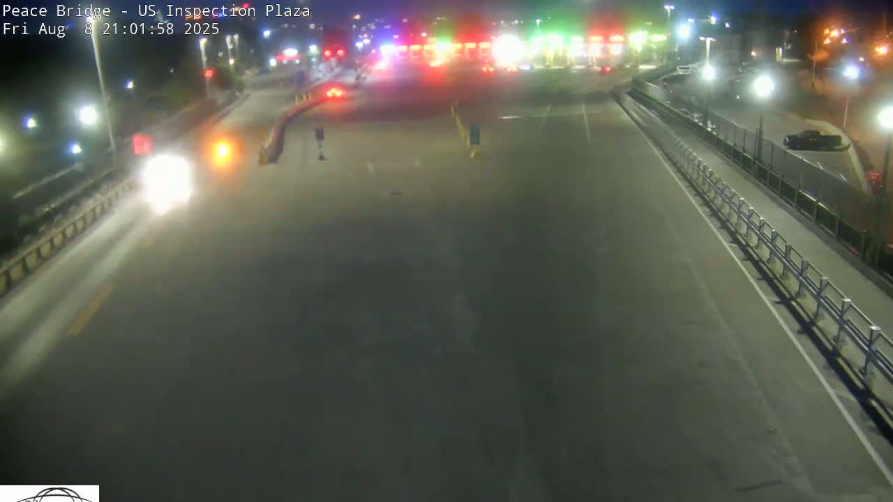 Buffalo, Peace Bridge USA Inspection Plaza & Lane Live Cam - Buffalo, Erie , Buffalo -Niagara Falls, New York, USA