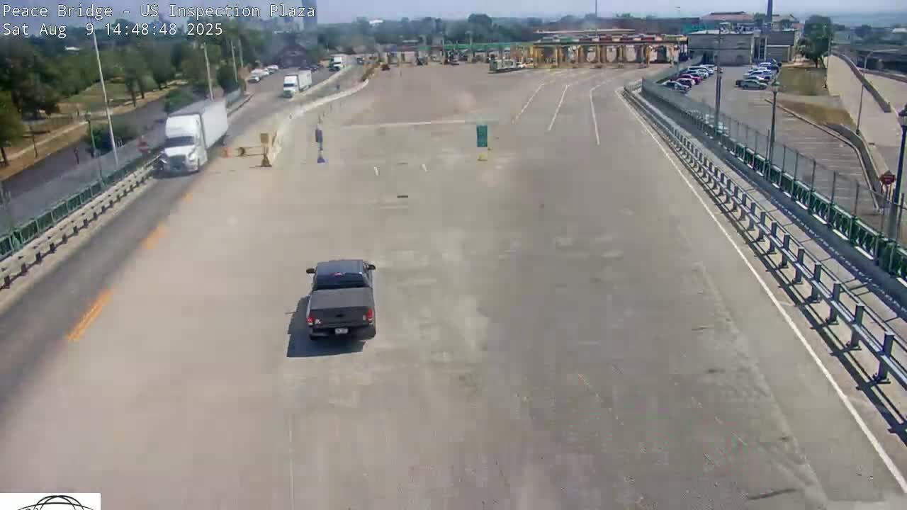 Buffalo, Peace Bridge USA Inspection Plaza & Lane Live Cam - Buffalo, Erie , Buffalo -Niagara Falls, New York, USA