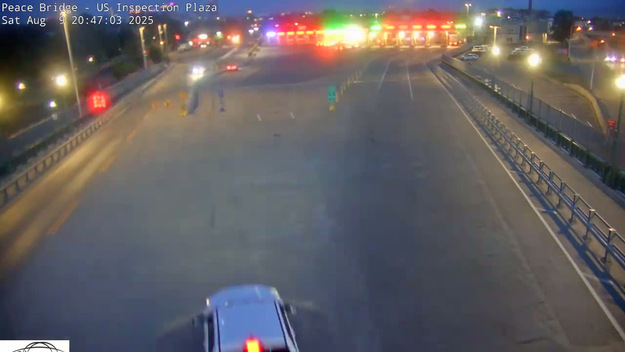 Buffalo, Peace Bridge USA Inspection Plaza & Lane Live Cam - Buffalo, Erie , Buffalo -Niagara Falls, New York, USA